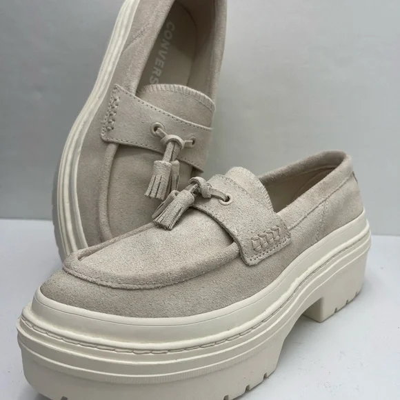 Converse A15553C
CTAS LUGGED HEEL LOAFER OX
LIGHT DUNE/EGRET/LIGHT DUNE Platform - Picture 15 of 16